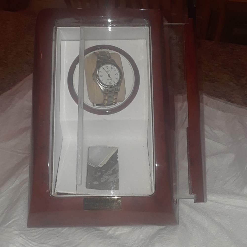 Watch case